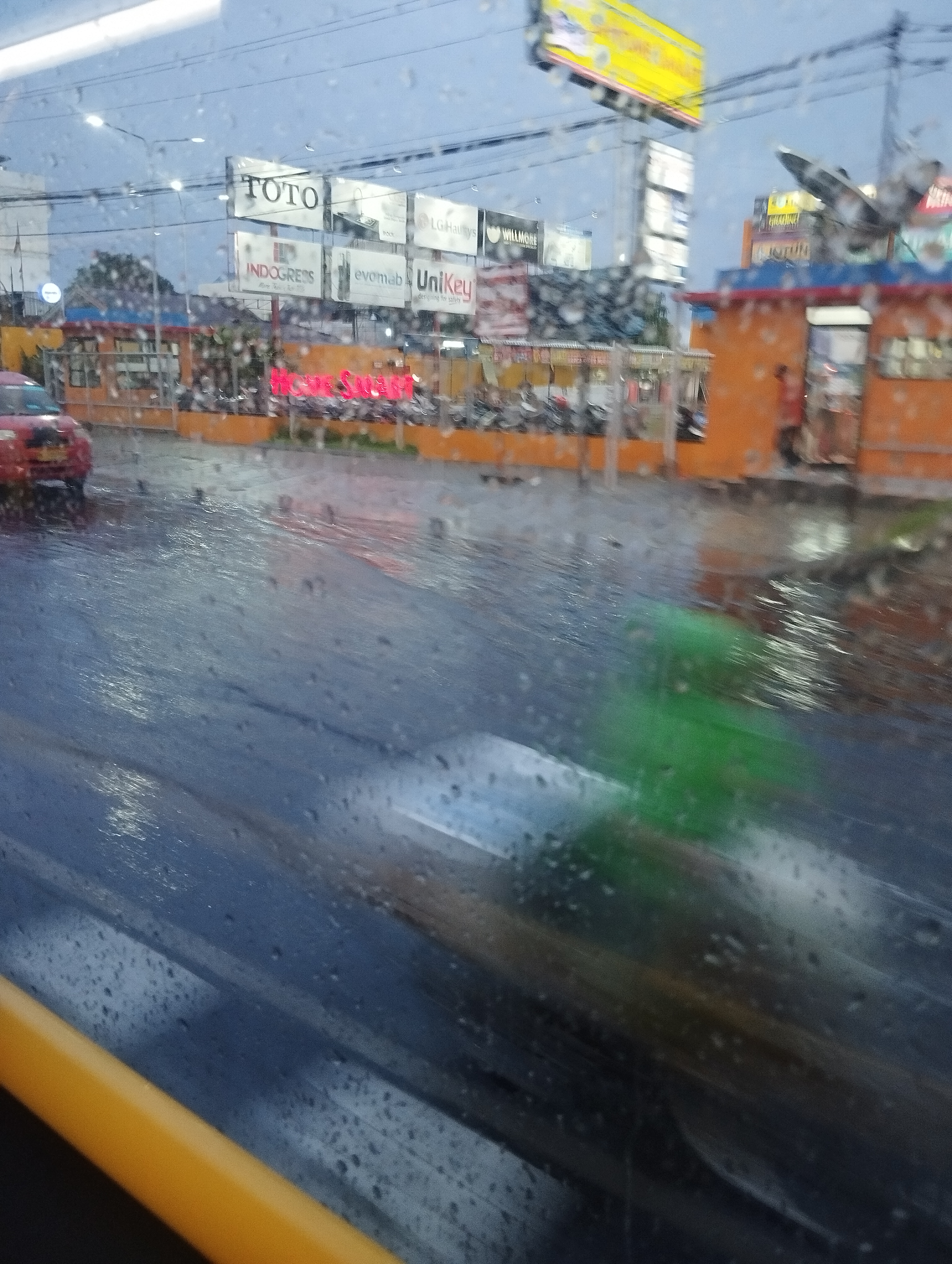 gambar jalan buram